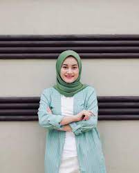 Aulia, 34 Tahun 